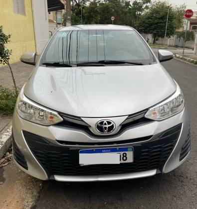 TOYOTA YARIS 1.3 16V FLEX XL LIVE MULTIDRIVE TOYOTA YARIS 1.3 16V FLEX XL LIVE MULTIDRIVE